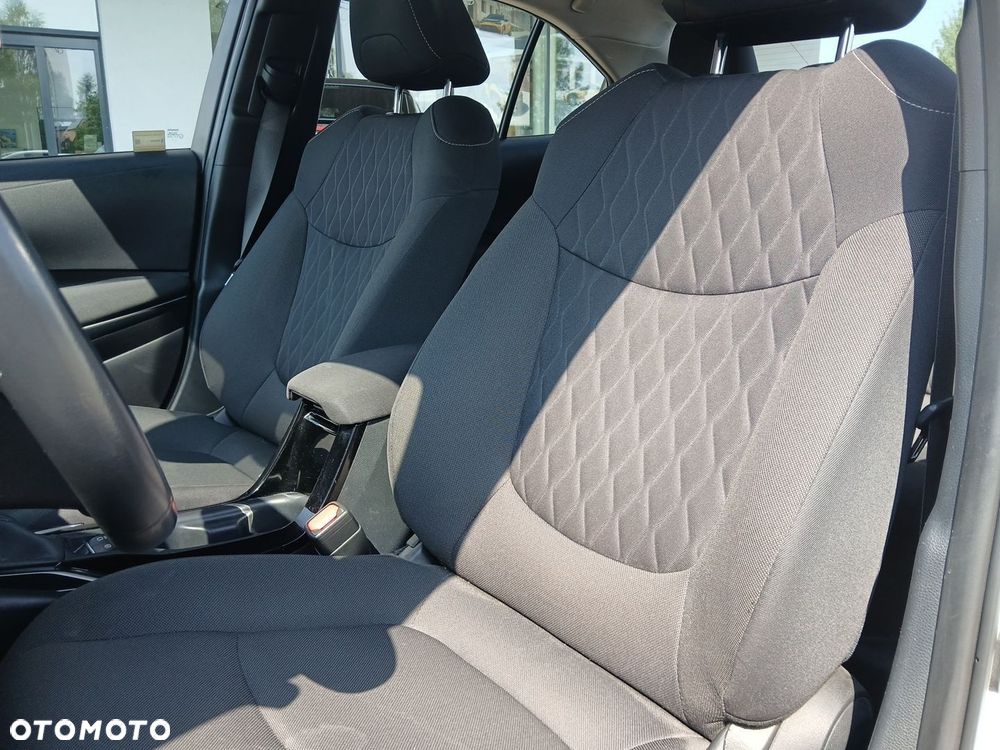Toyota Corolla 1.8 Hybrid Comfort - 34