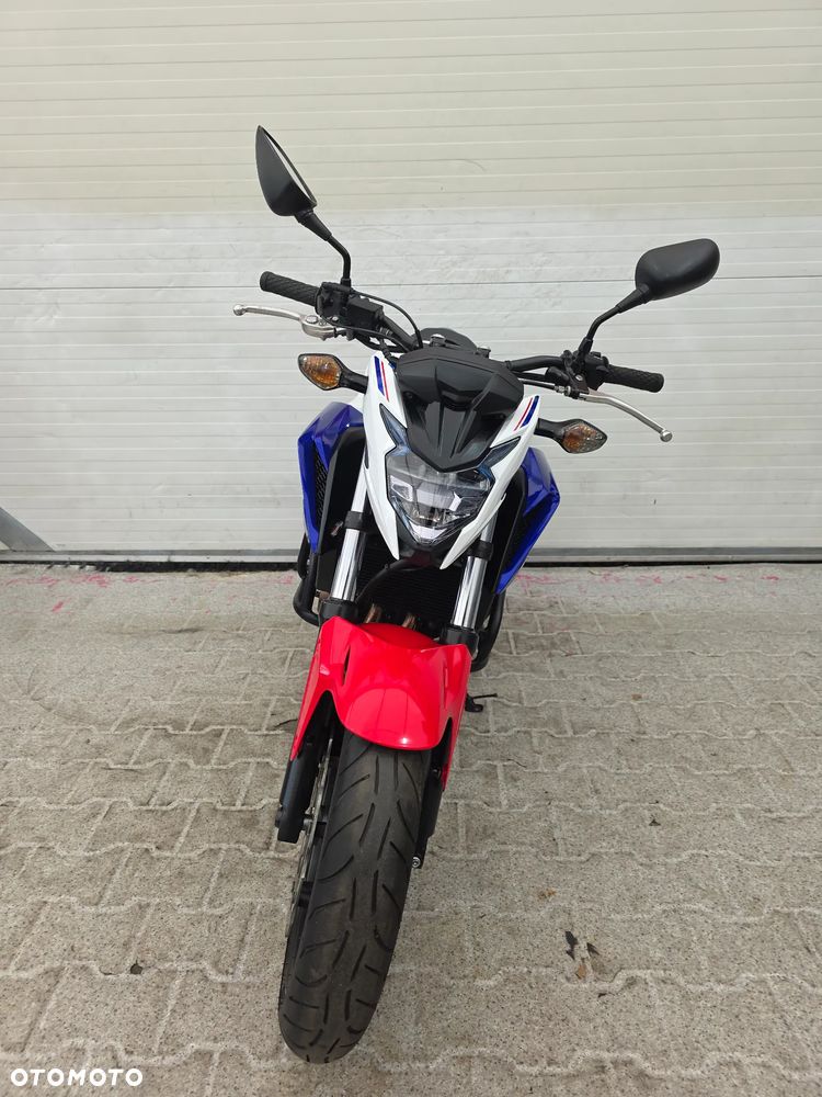 Honda CB - 12