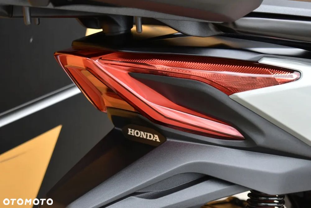 Honda NSS - 27