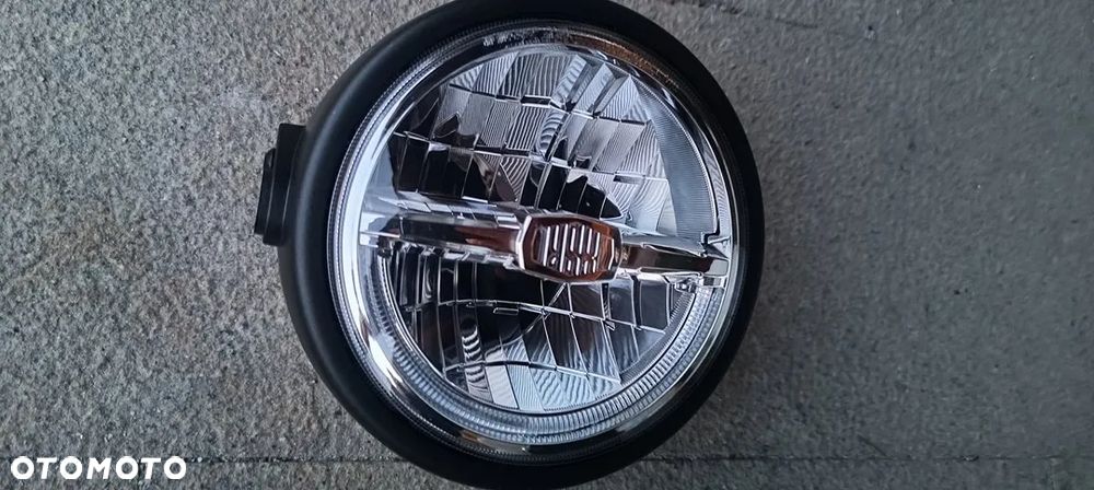 YAMAHA XSR 125 LAMPA PRZÓD REFLEKTOR LED - 1
