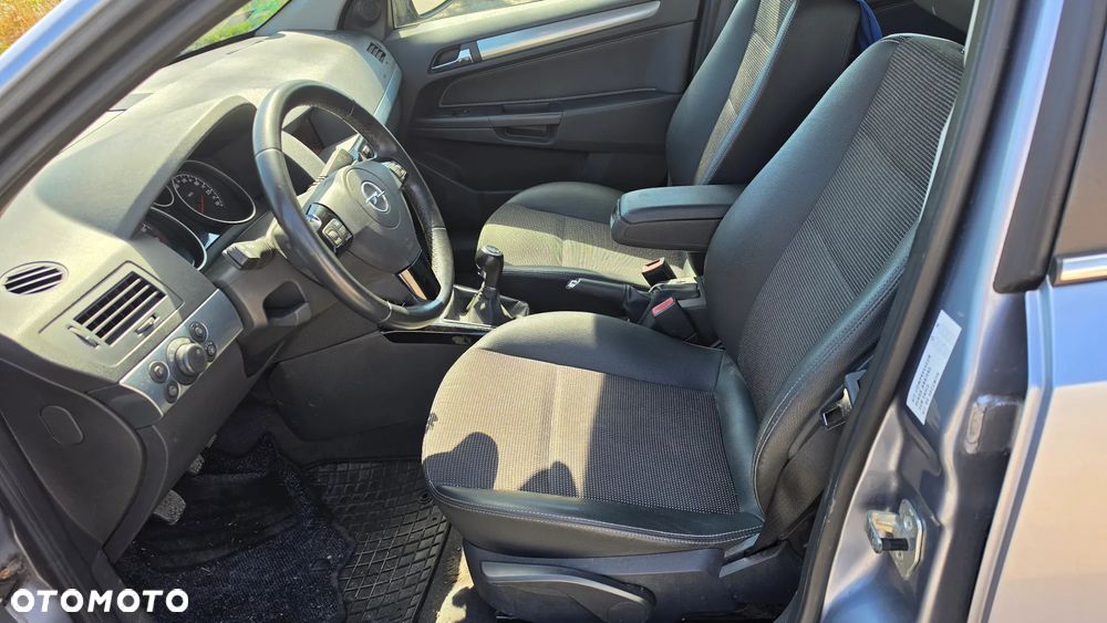 Opel Astra - 11
