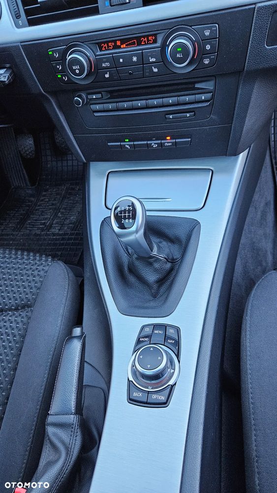 BMW Seria 3 320d xDrive - 16