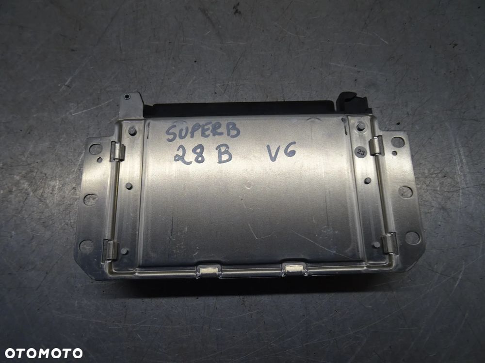 SKODA SUPERB I 01-05 2.8 V6 KOMPUTER STEROWNIK SKRZYNI BIEGÓW 8D0927156DJ - 1