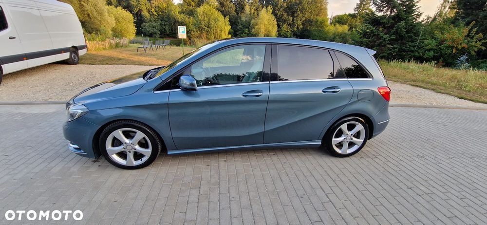 Mercedes-Benz Klasa B 200 7G-DCT - 2