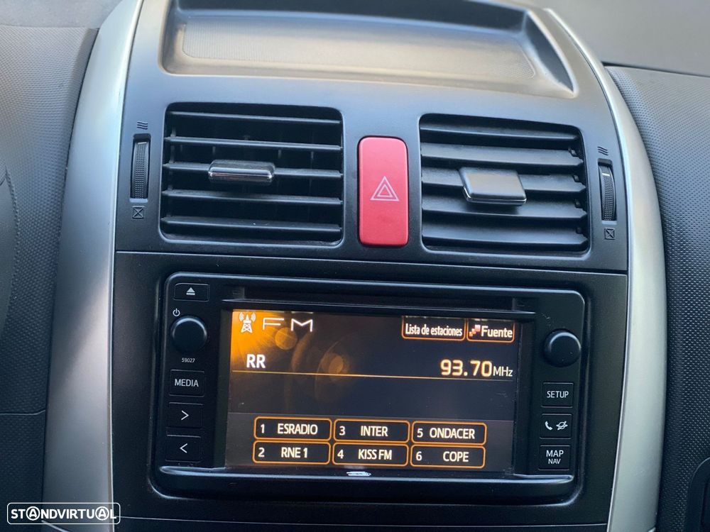 Toyota Auris 1.4 D-4D - 16