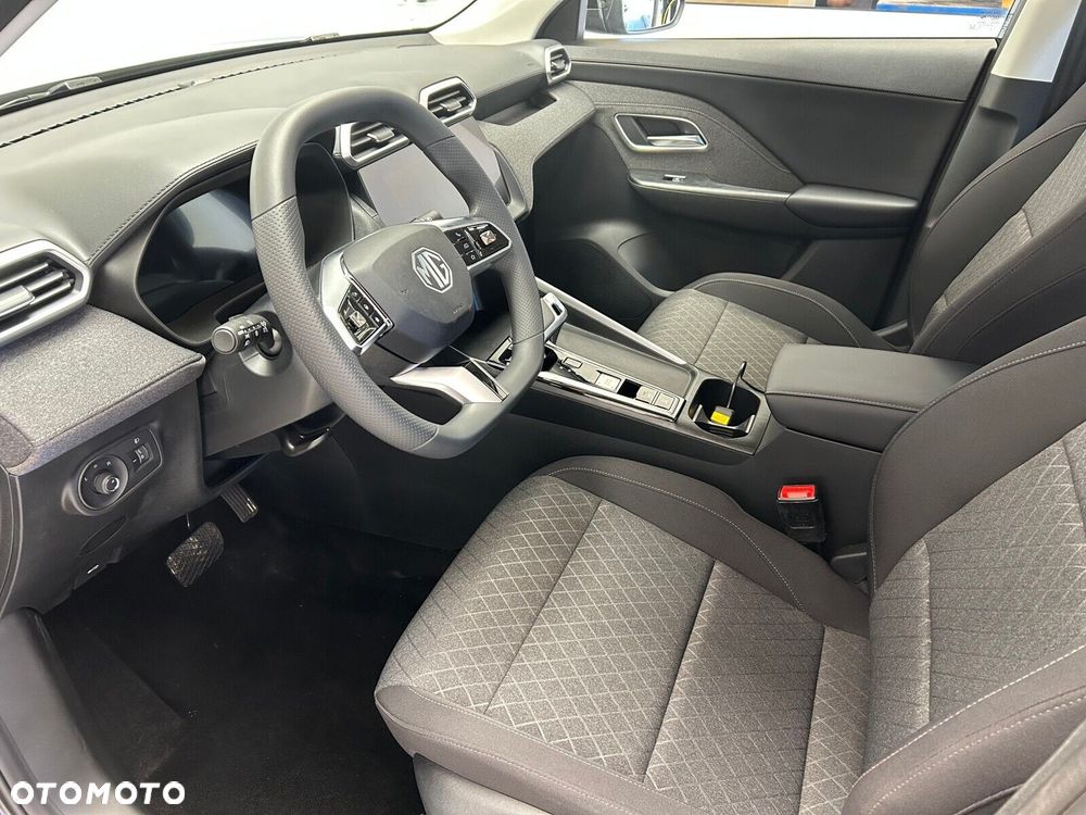 MG ZS Hybrid+ - 8