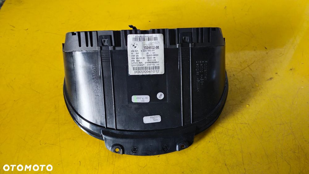 102493298 250039991 LICZNIK BMW E87 - 2