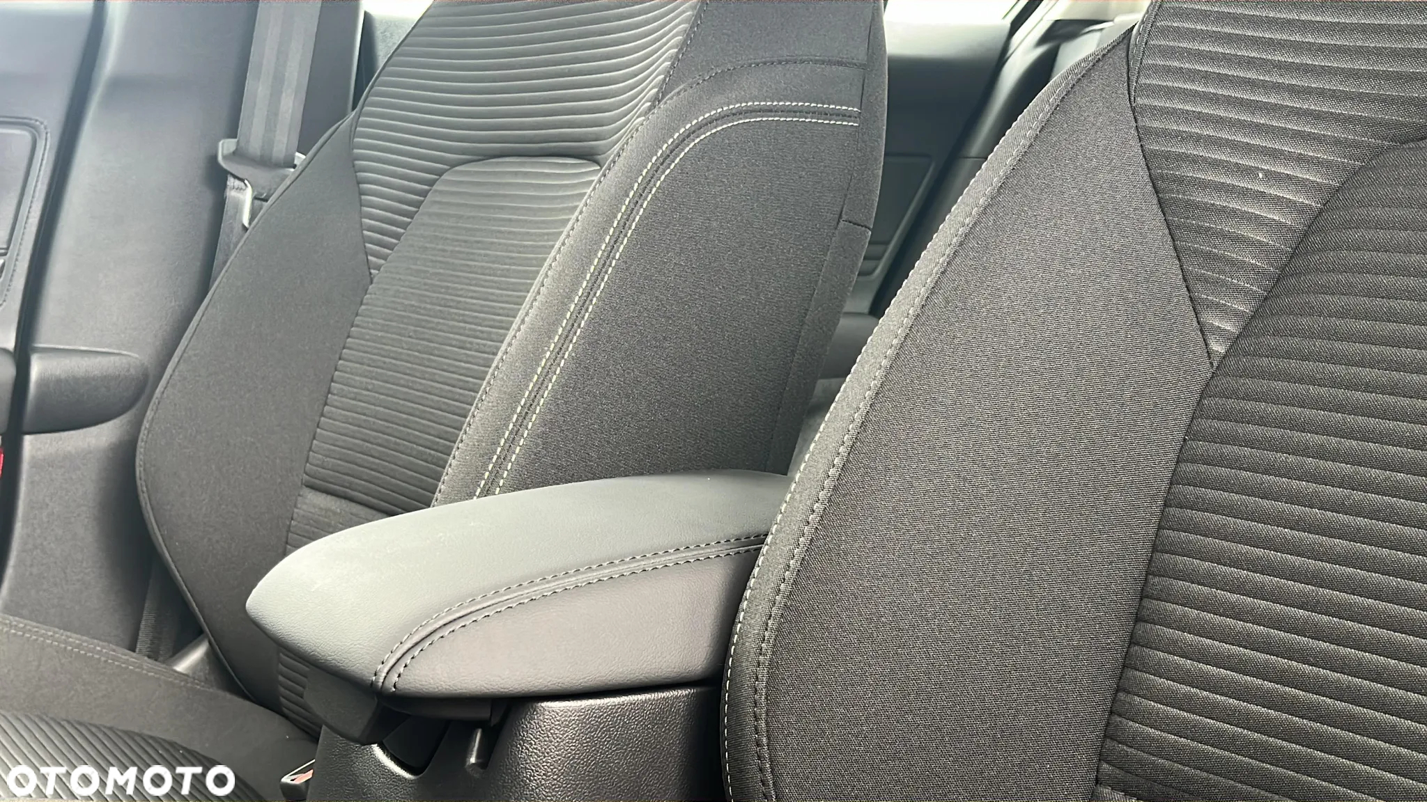 Ford Focus 1.0 EcoBoost mHEV Titanium - 24