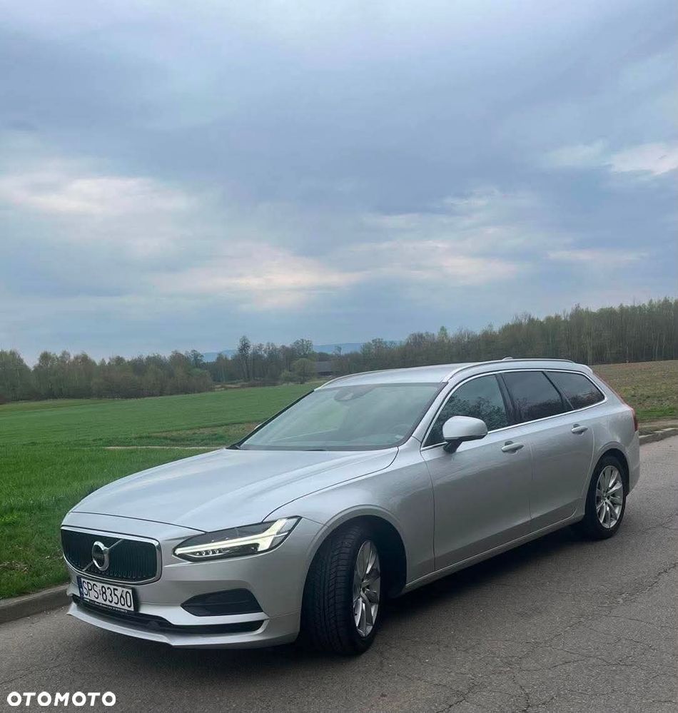 Volvo V90 D3 Momentum Pro - 1