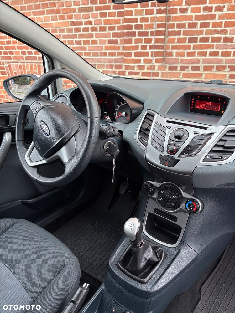 Ford Fiesta 1.25 Trend Edition - 12
