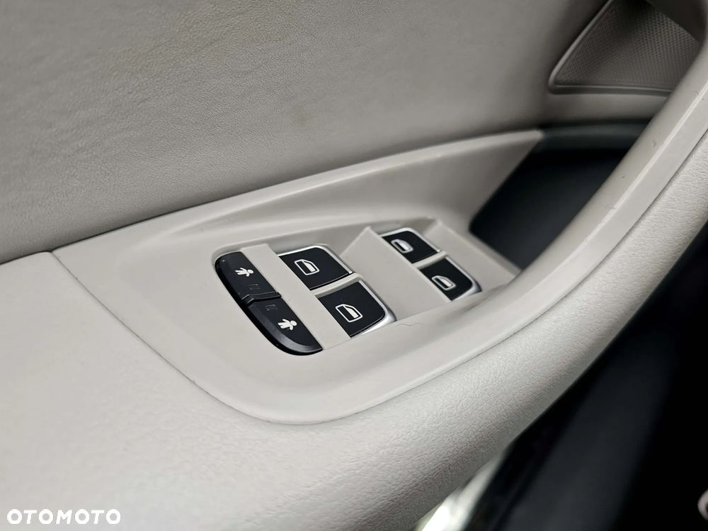 Audi A6 Avant 2.0 TDI Ultra S tronic - 31