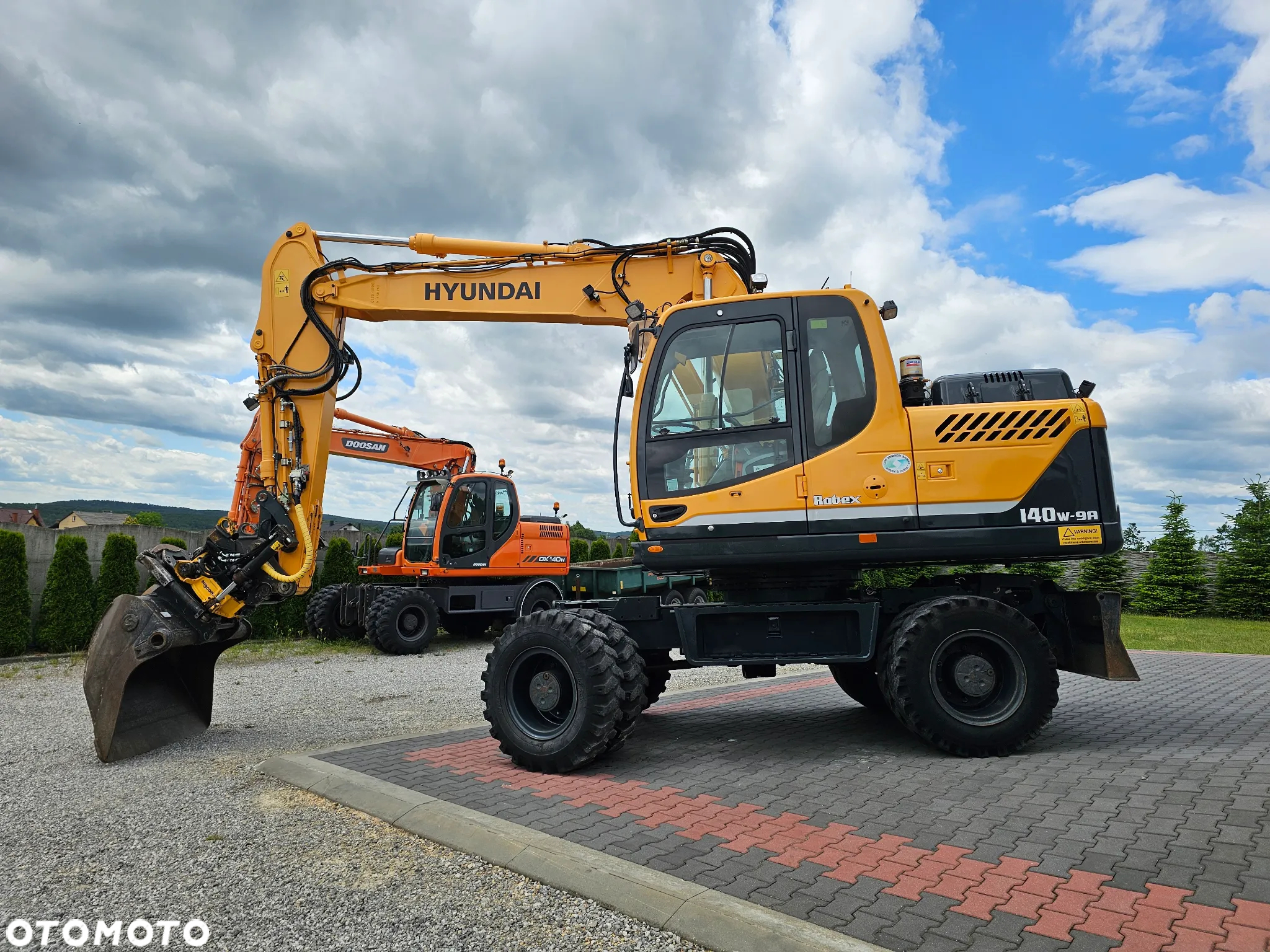 Hyundai 140 W 9 A - 2
