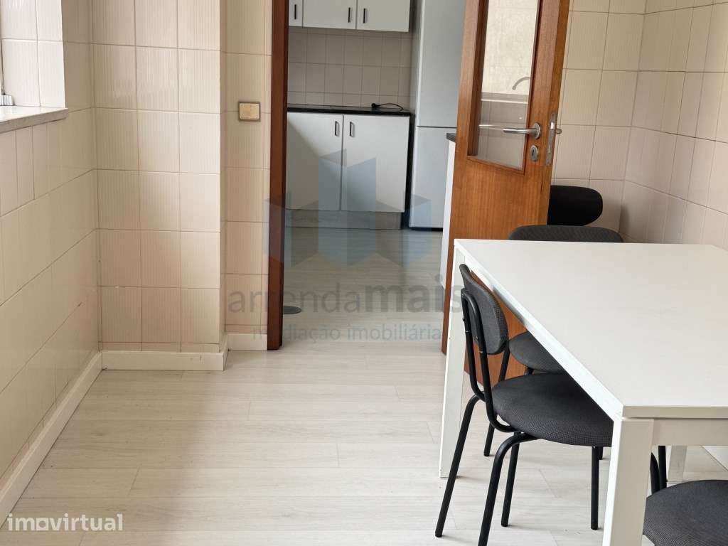 Vende-se apartamento T3 no centro da Solum, em Coimbra - Grande imagem: 4/19