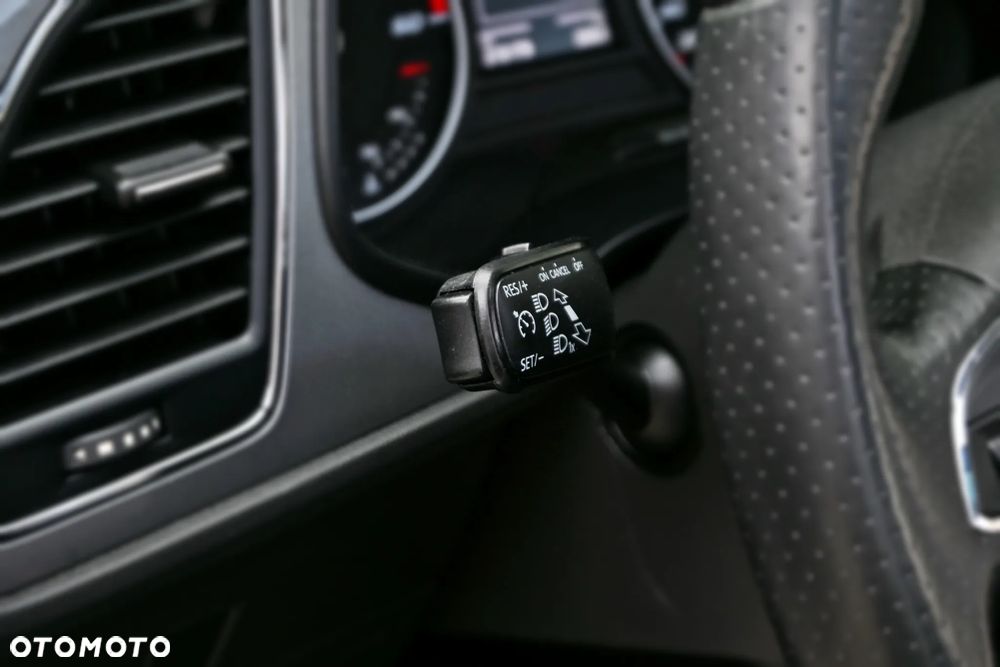 Seat Leon 2.0 TDI FR S&S DSG - 32