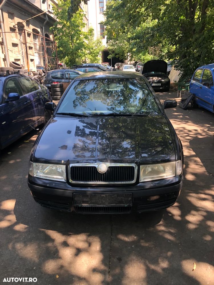 Dezmembrez Skoda Octavia 1 tour negru diesel 2006 - 2