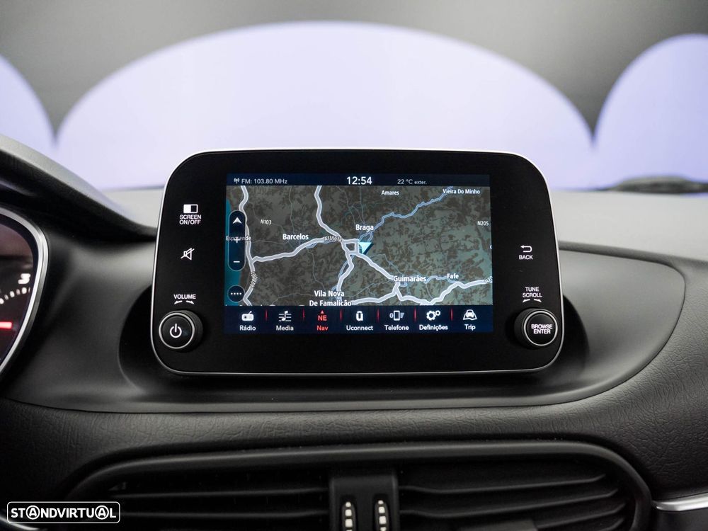 Fiat Tipo Station Wagon 1.3 M-Jet Lounge - 23