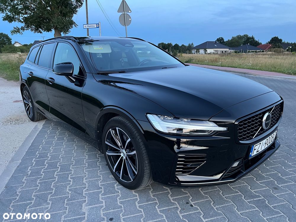 Volvo V60 B5 B AWD Plus Dark - 3