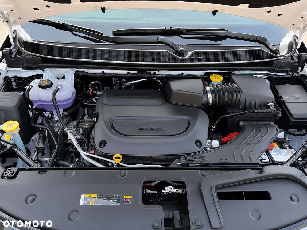 Chrysler Pacifica - 12