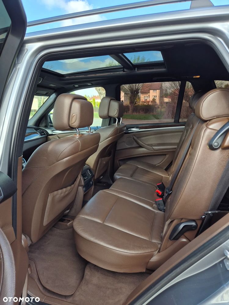 BMW X5 xDrive35i Sport-Aut - 12