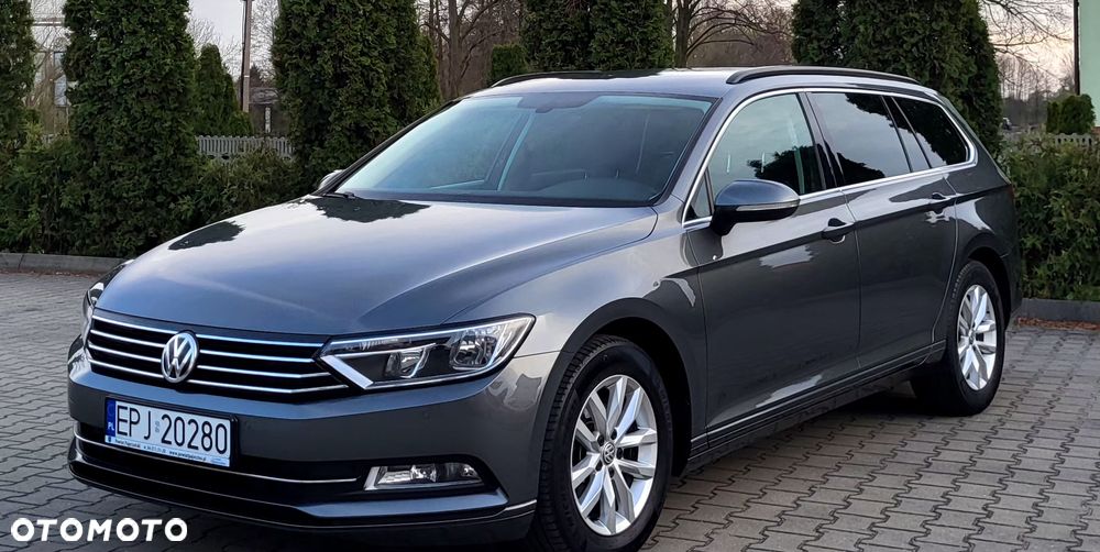 Volkswagen Passat - 1