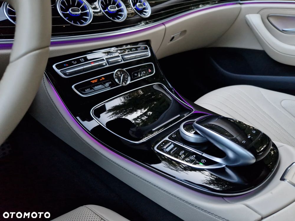 Mercedes-Benz CLS - 21