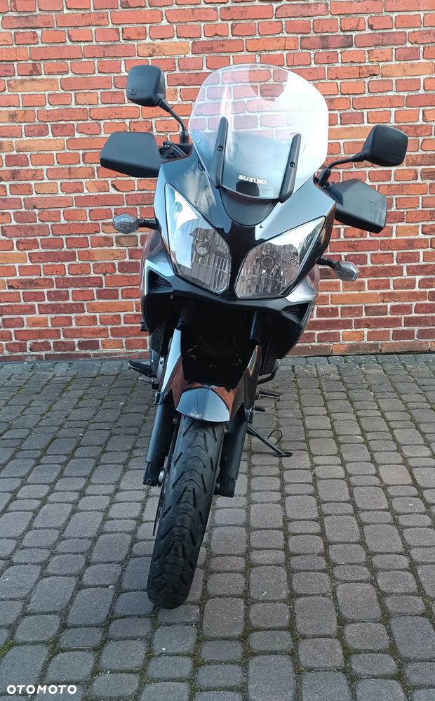 Suzuki DL - 12