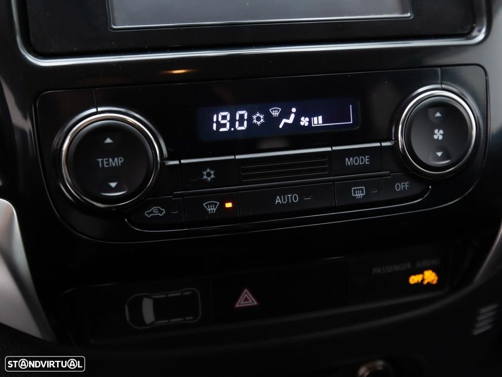 Mitsubishi L200 - 13