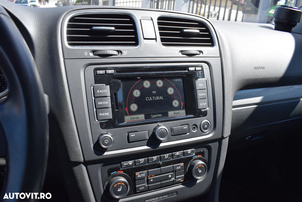 Volkswagen Golf 2.0 TDI DPF DSG MATCH - 20