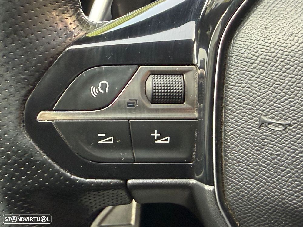 Peugeot 5008 1.6 BlueHDi GT Line EAT6 - 32