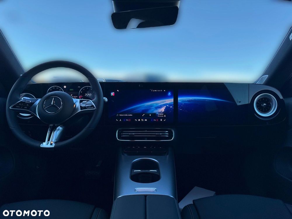 Mercedes-Benz CLA - 12