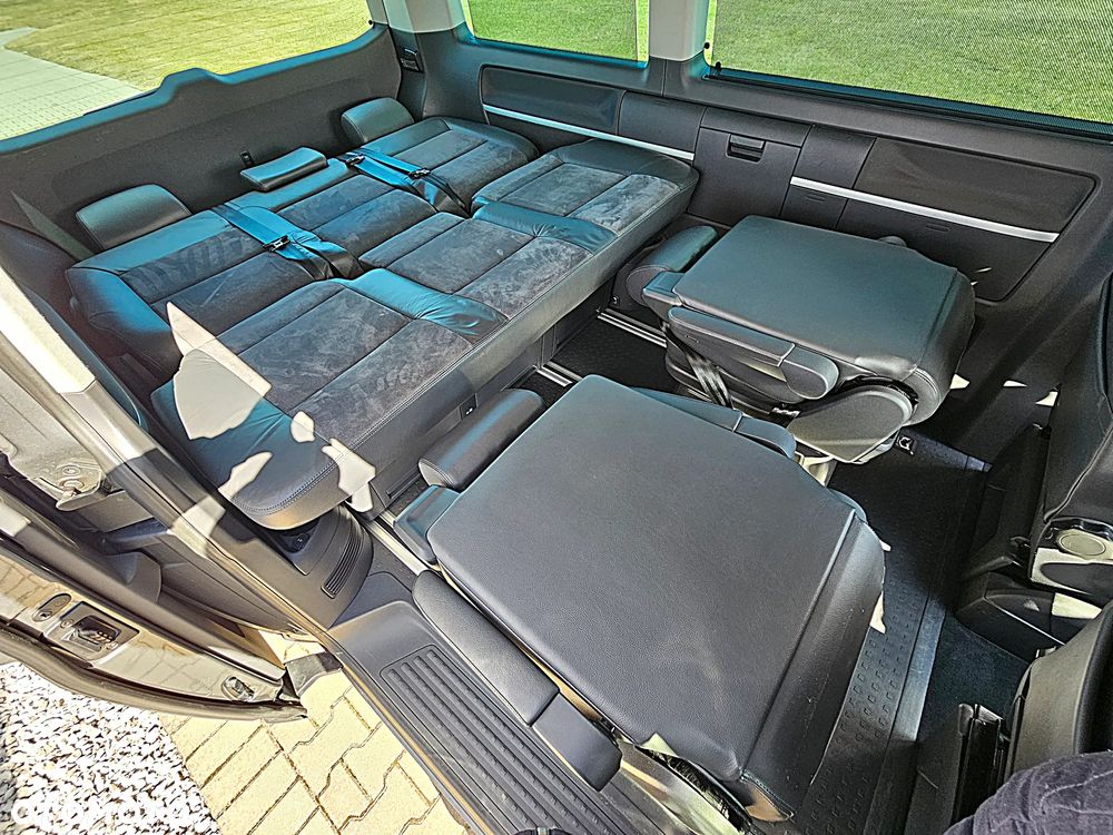 Volkswagen Multivan - 36