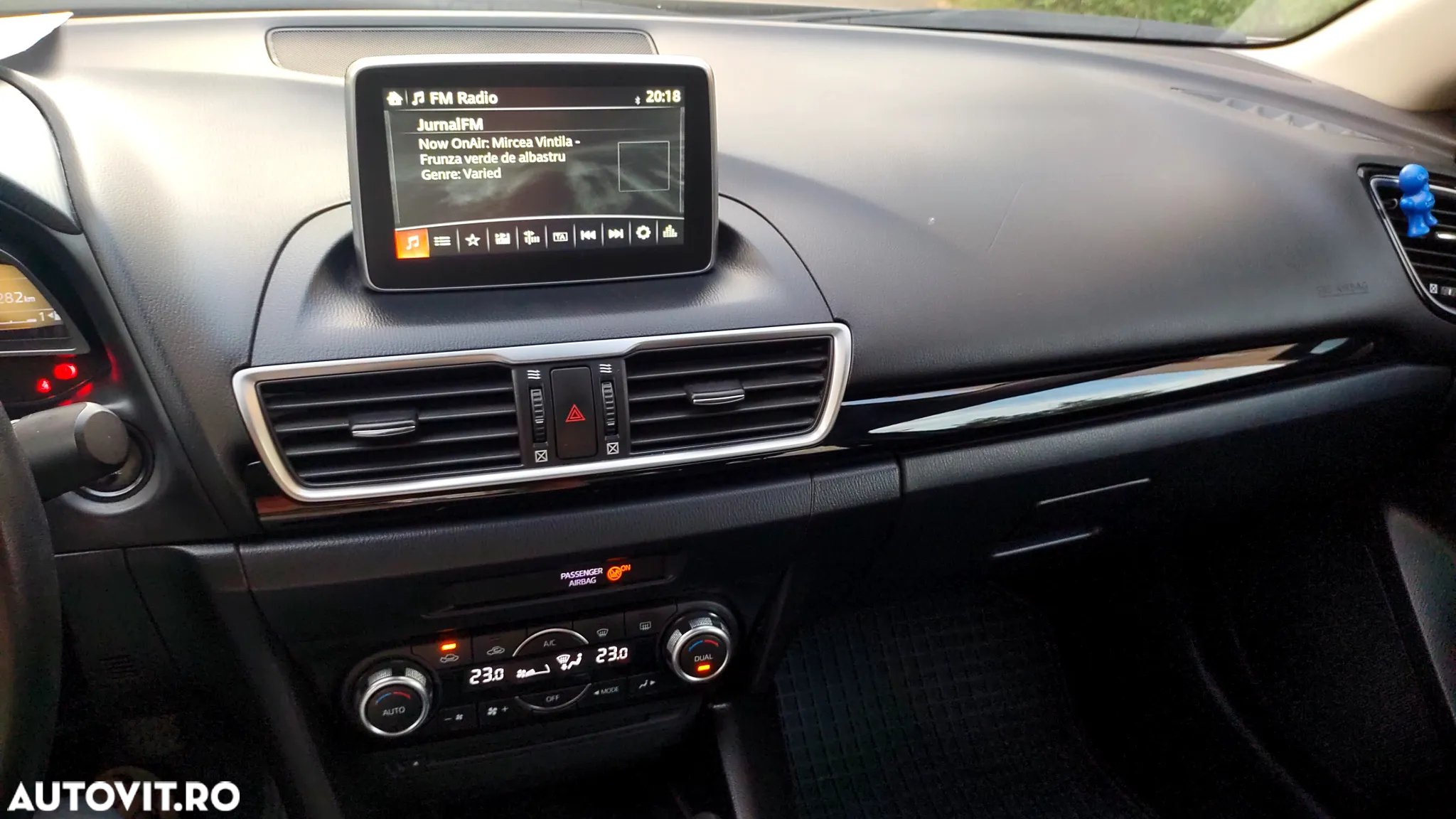 Mazda 3 - 8