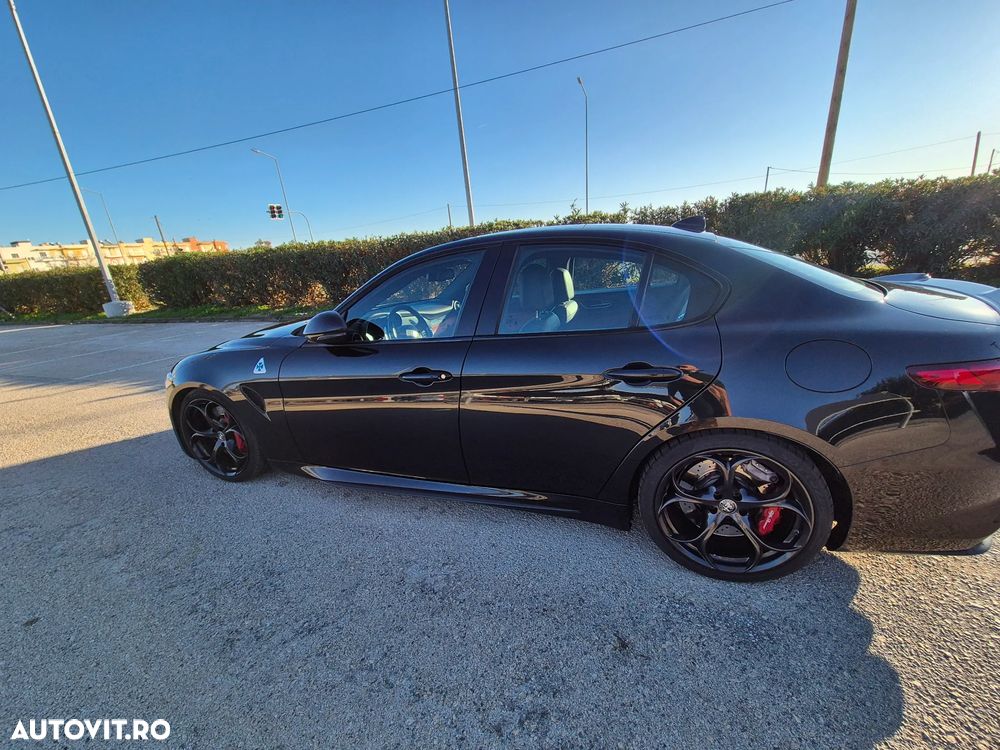Alfa Romeo Giulia 2.9 V6 Bi-Turbo AT8 Quadrifoglio - 23