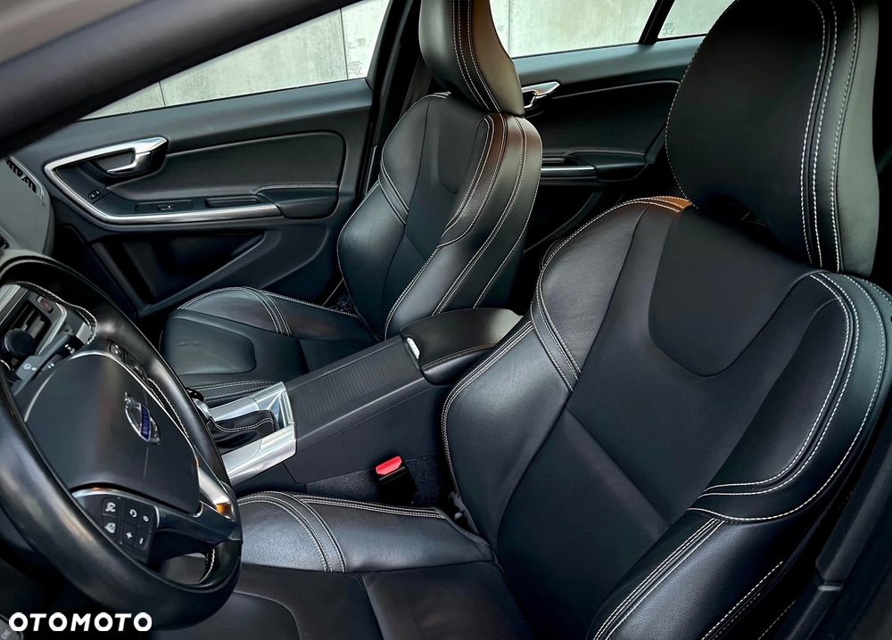 Volvo S60 D3 Geartronic Linje Svart - 11