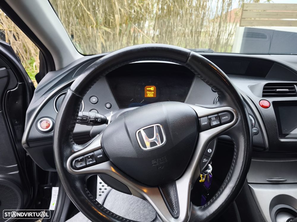 Honda Civic 1.8 Elegance - 10
