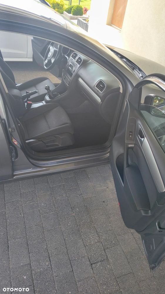 Volkswagen Golf 1.6 TDI Comfortline - 11