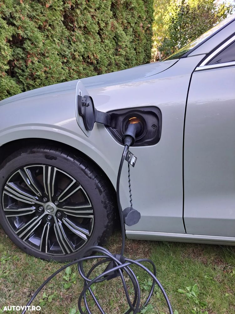 Volvo V60 T6 AWD Twin Engine Geartronic Momentum Pro - 13