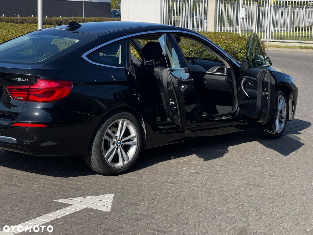 BMW Seria 3 330i xDrive Luxury Line - 21