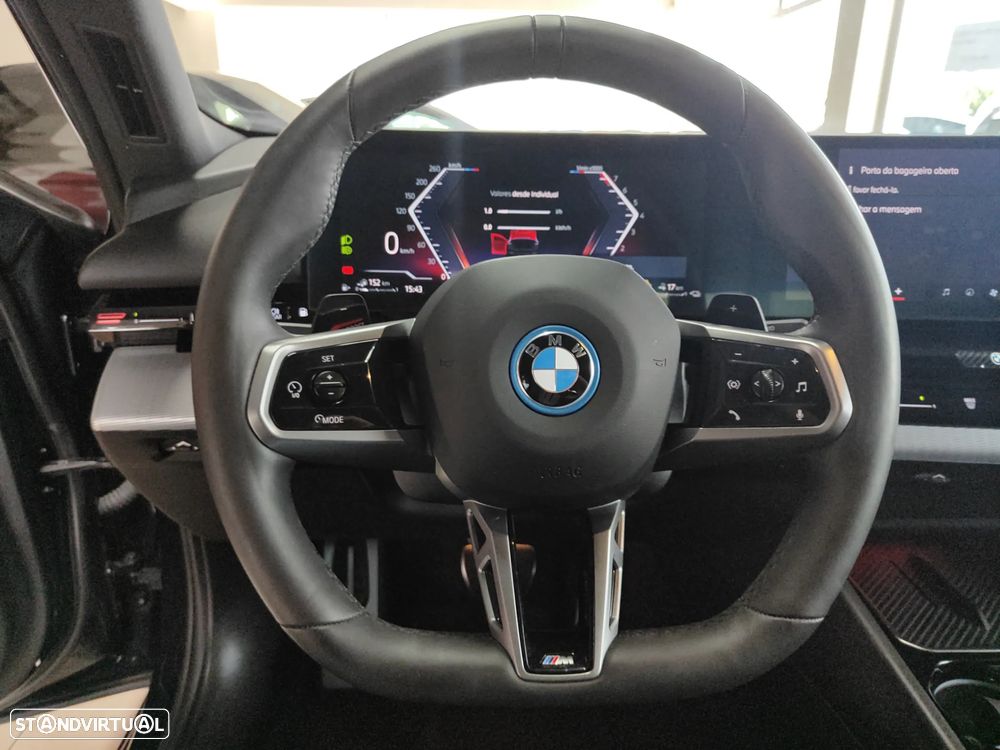 BMW 530 e Pack Desportivo M — fotografia 28