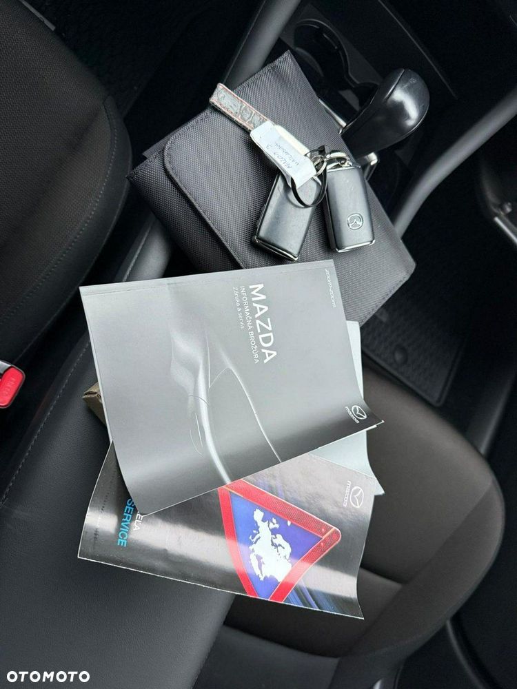 Mazda 3 e-SKYACTIV-G 122 M HYBRID DRIVE EXCLUSIVE-LINE - 30