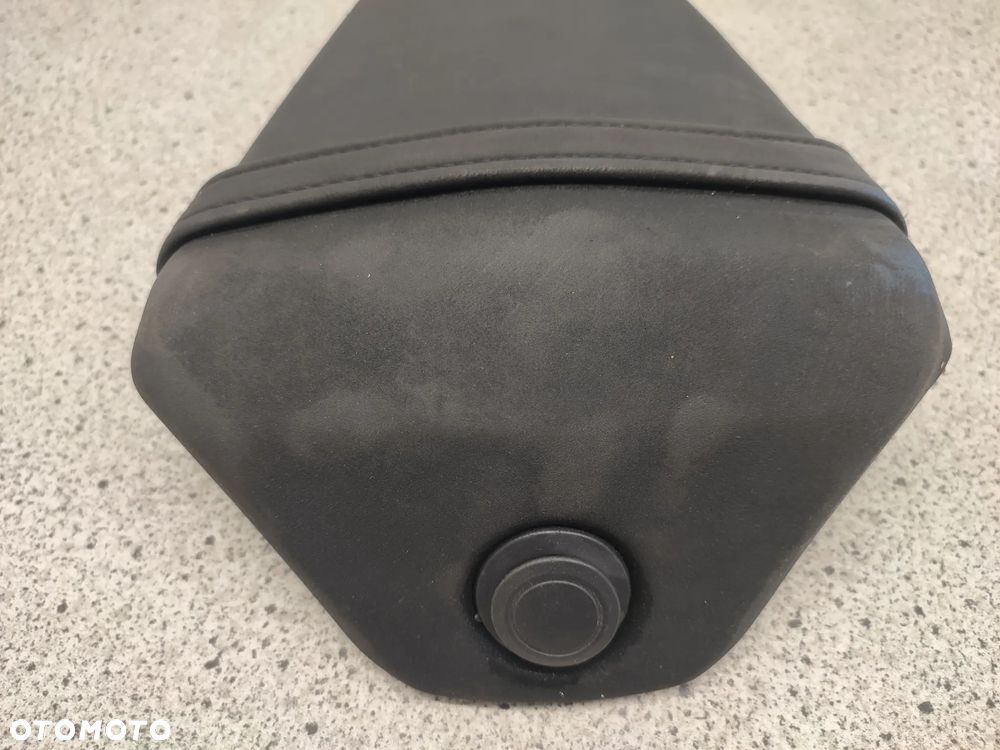 Kanapa, fotel tył, siedzenie pasażera Yamaha R125 R 125 YZF-R125 MT125 MT 125 - 5