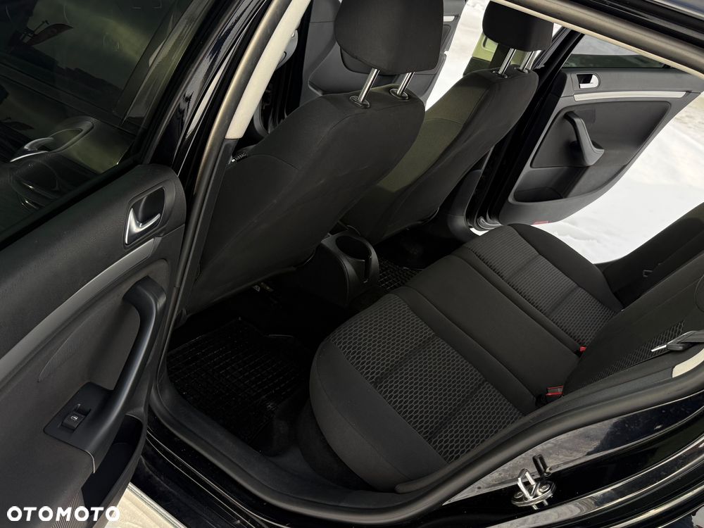 Volkswagen Golf 1.6 TDI Highline - 9