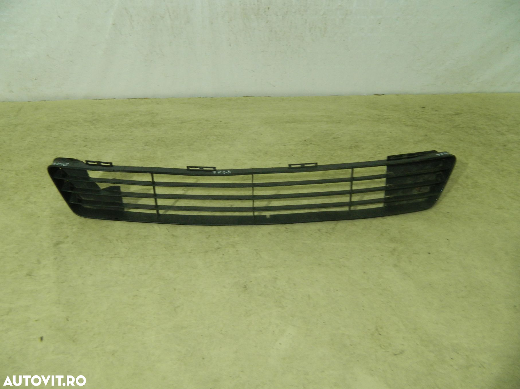 Grila centrala bara fata, Ford Fiesta, 2005, 2006, 2007, 2007, 2008,, 2S61-A018A58-A - 2