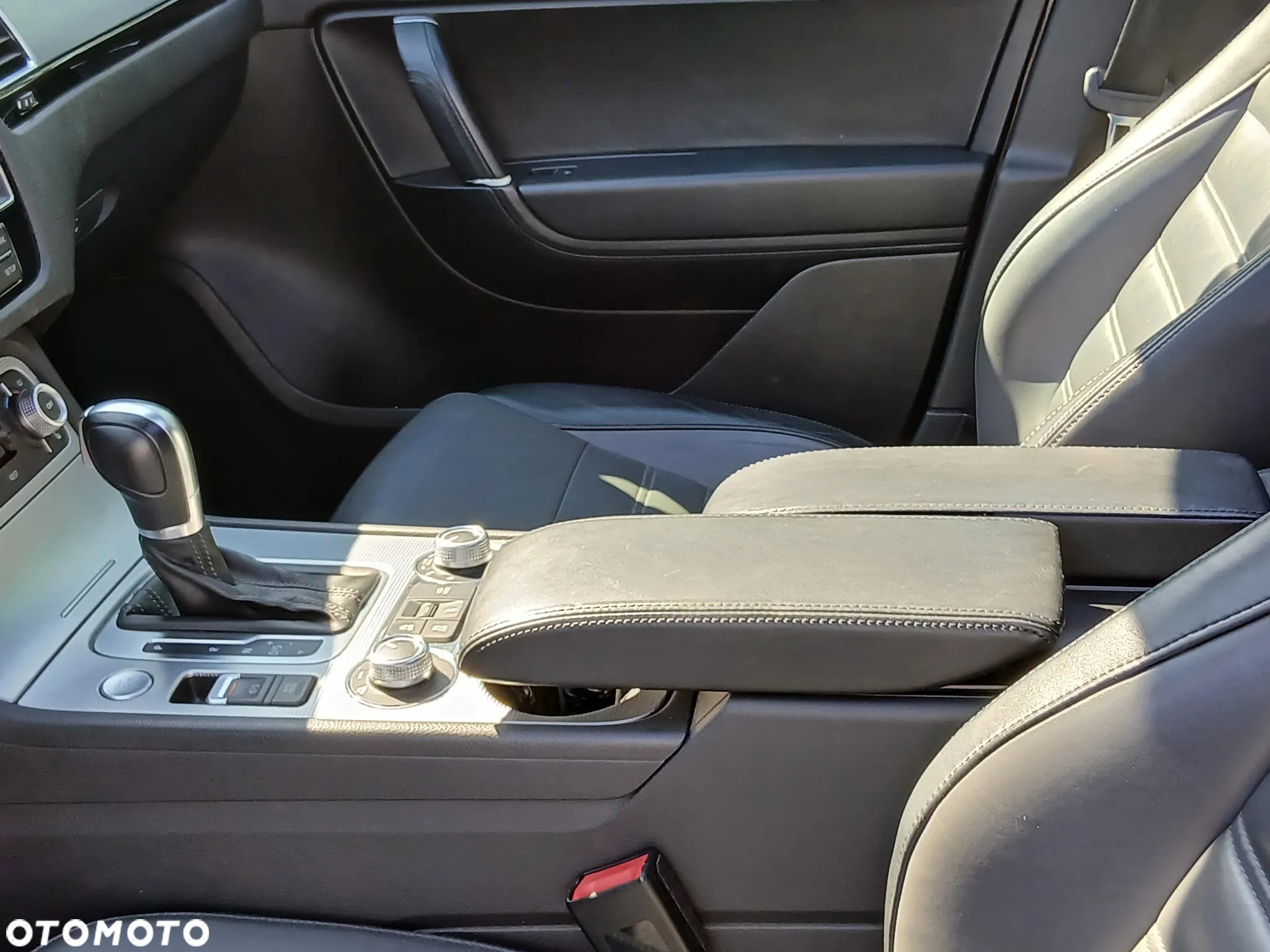 Volkswagen Touareg 3.0 V6 TDI BMT Perfectline R-Style - 17