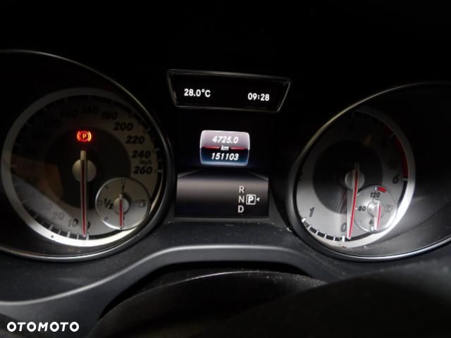 Mercedes-Benz CLA 200 d 7G-DCT - 5