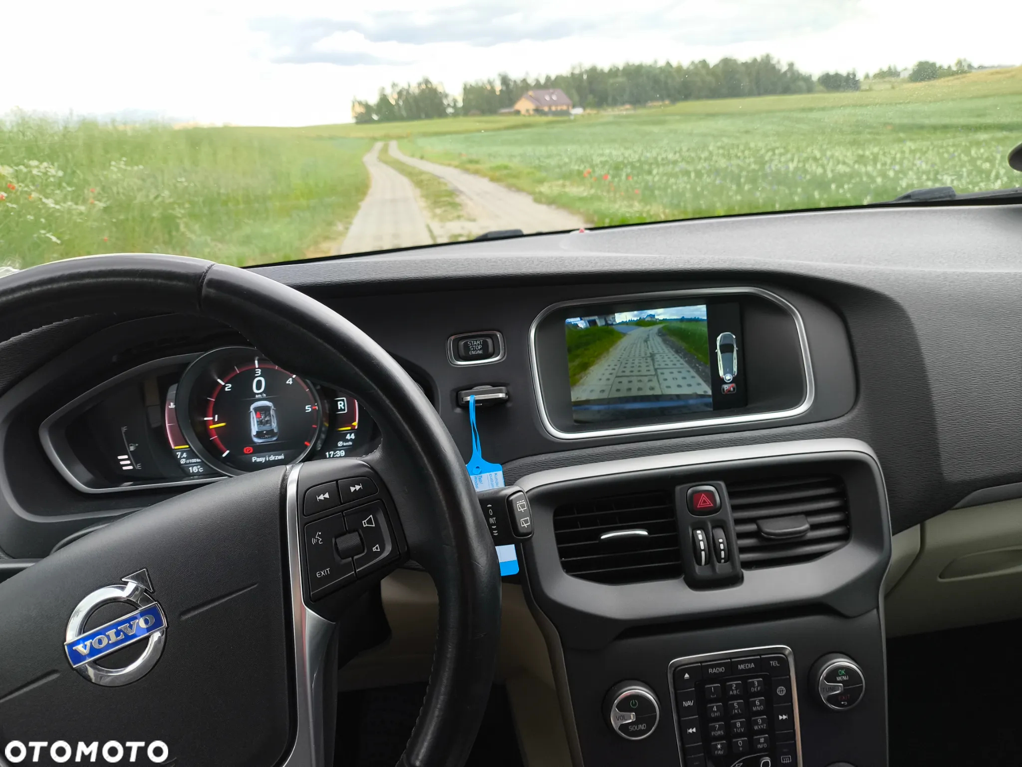 Volvo V40 D3 Momentum - 14