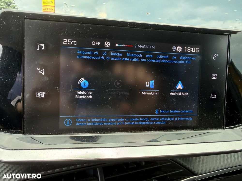 Peugeot 208 1.2 L PureTech STT Active - 25