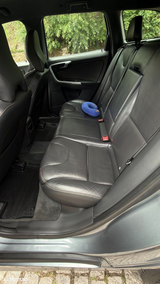Volvo XC 60 D4AWD Kinetic - 9