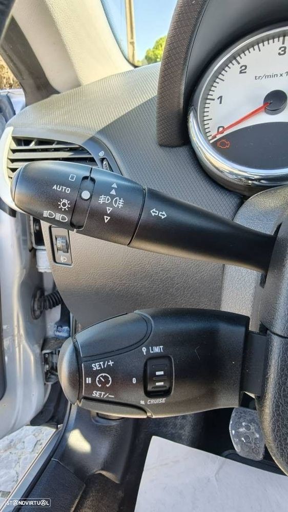 Peugeot 207 CC 1.6 HDi Sport FAP - 30