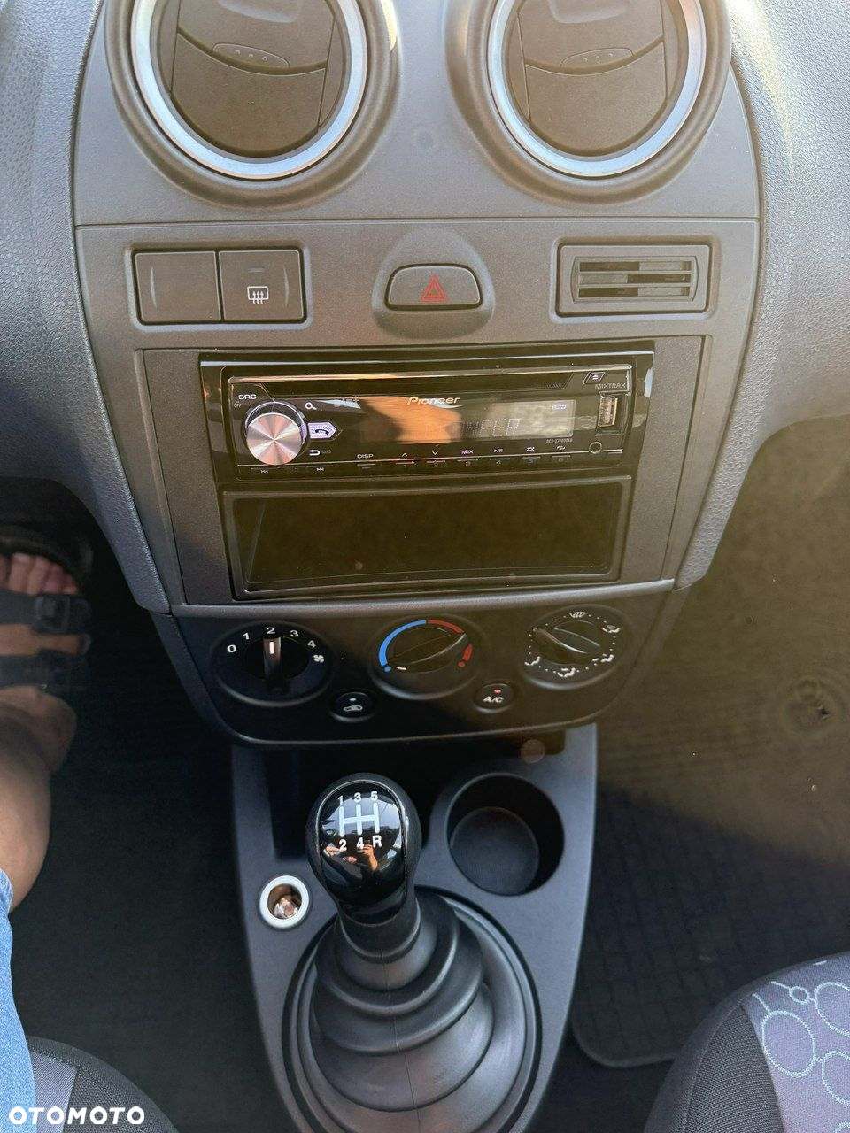 Ford Fiesta 1.3 Ambiente - 7